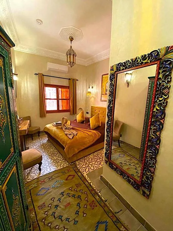 Deluxe Double Room — Riad La Perle Rouge